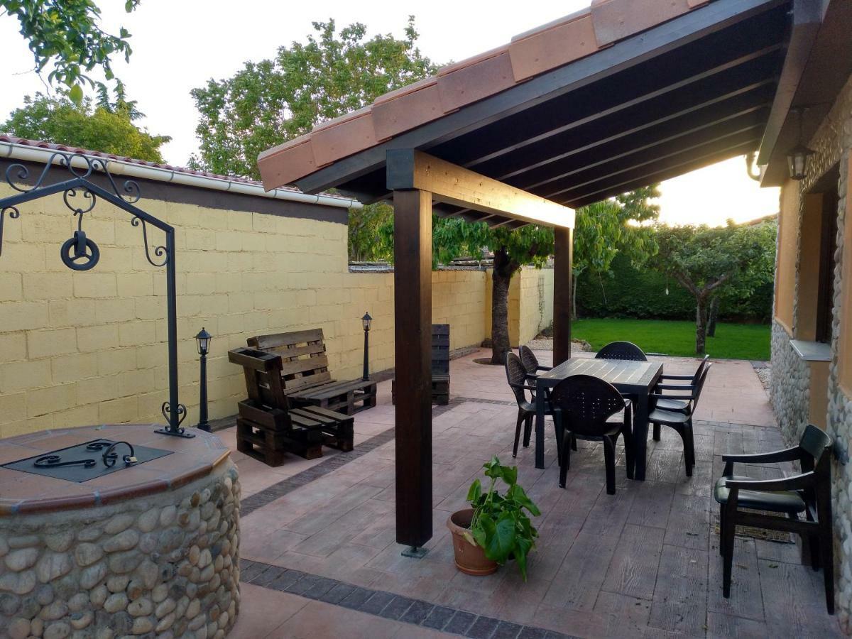 La Casita Del Abuelo Villa Villalmanzo Exteriör bild