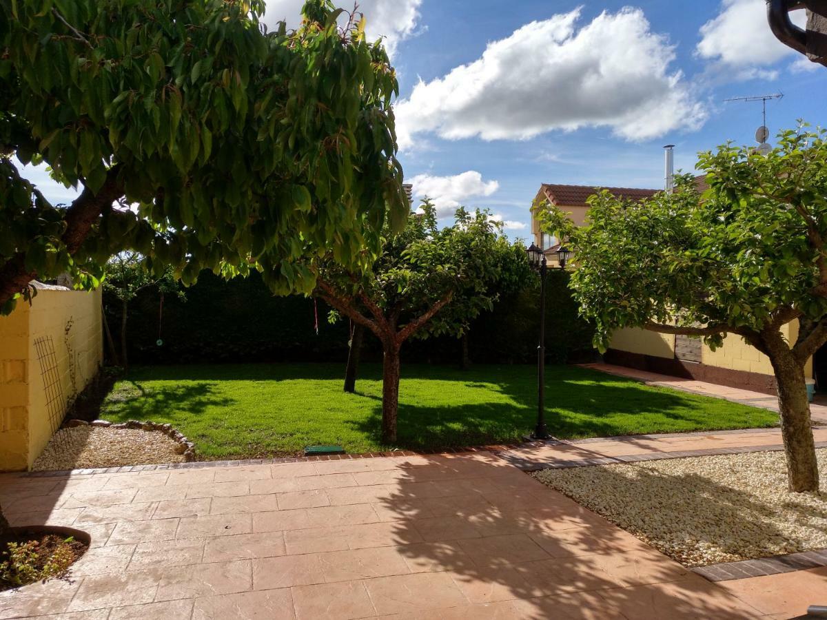 La Casita Del Abuelo Villa Villalmanzo Exteriör bild