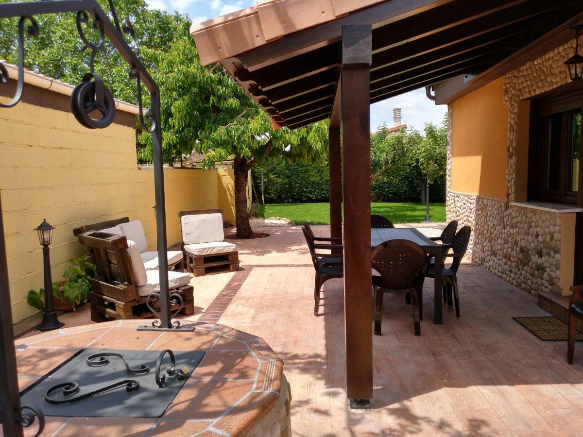 La Casita Del Abuelo Villa Villalmanzo Exteriör bild